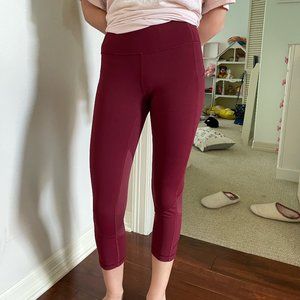 Lululemon Capris Leggings Size 4